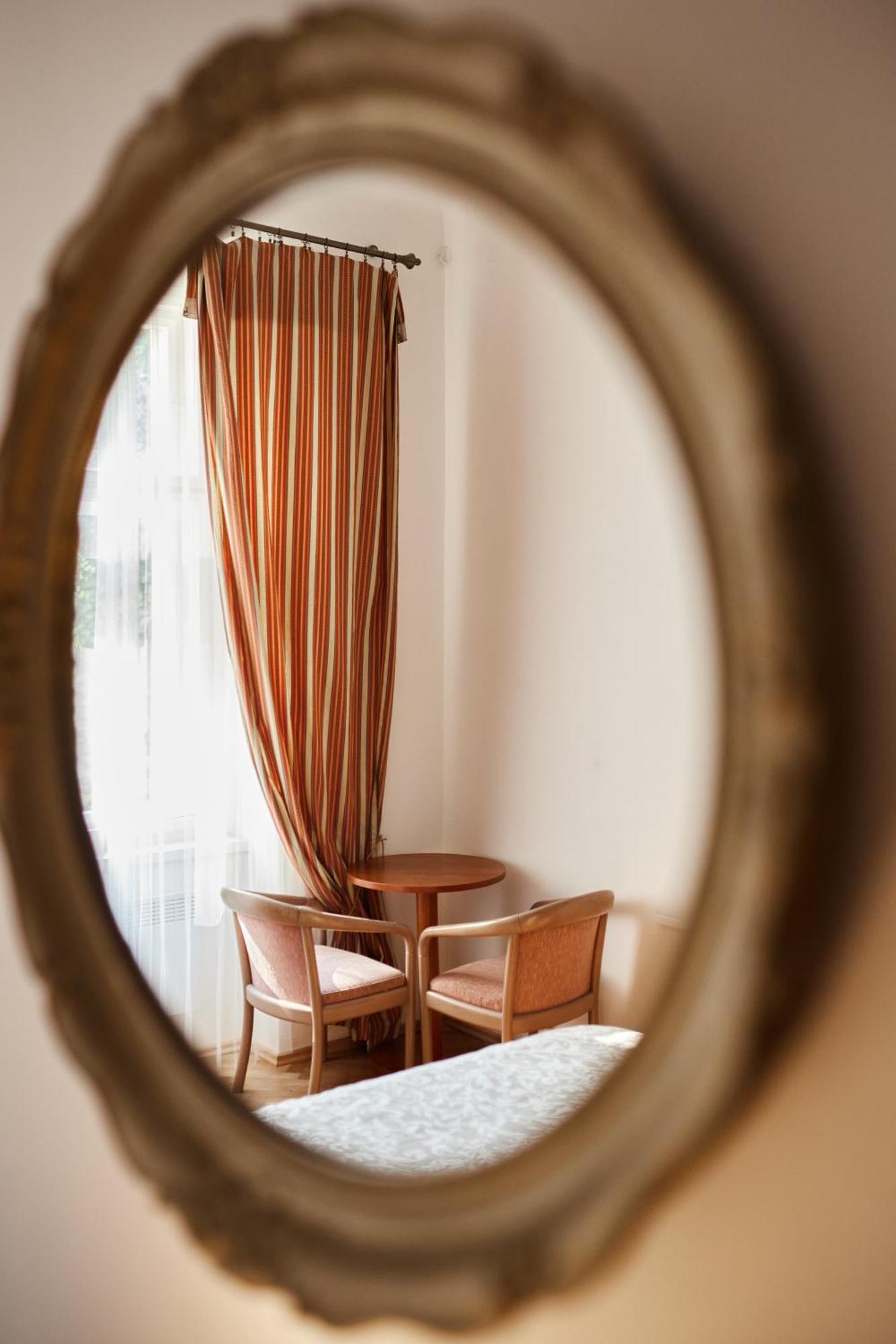 Old Town & Parking Assistance Homestay